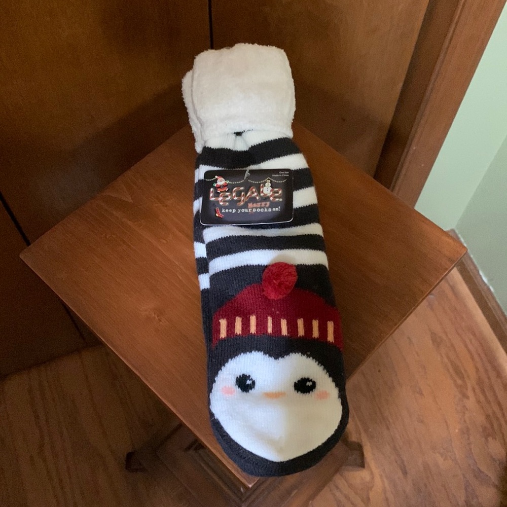 LEGALE- Keep your Merry Socks On!